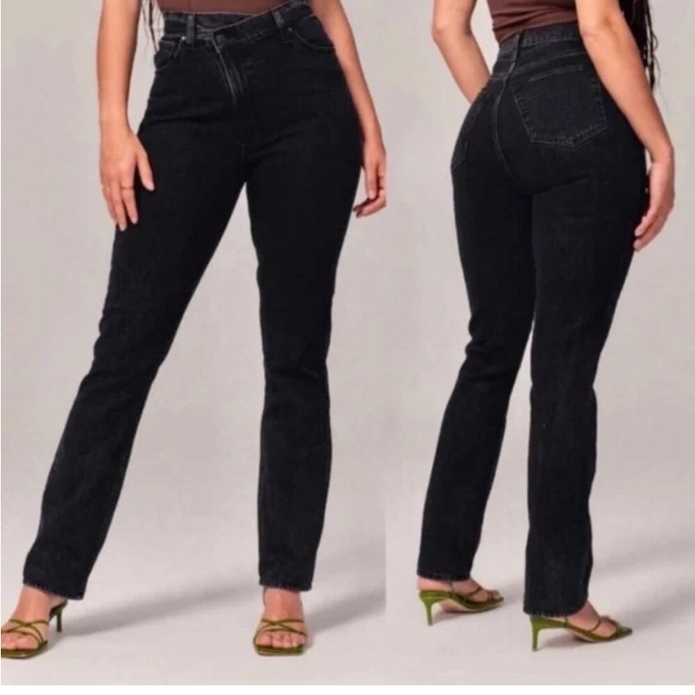 Abercrombie & Fitch | Curve Love | The 90s Slim Straight Ultra High Rise | 10